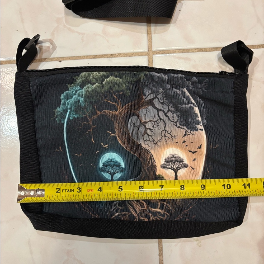 Artistic Tree Design Crossbody Bag - Picture 4 of 6